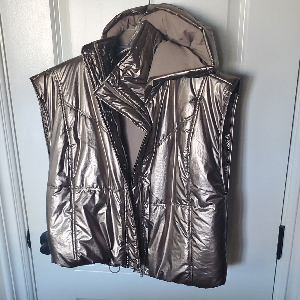 ANTHROPOLOGIE Daily Practice Metallic Puffer Vest with Hood